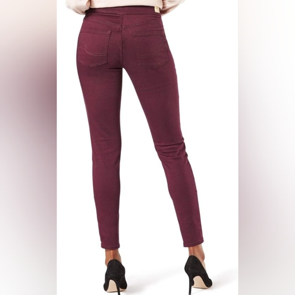 LIKE NEW Levi Shaping Pants maroon pull on skinny 14 long tall flattering fitted - Picture 3 of 11